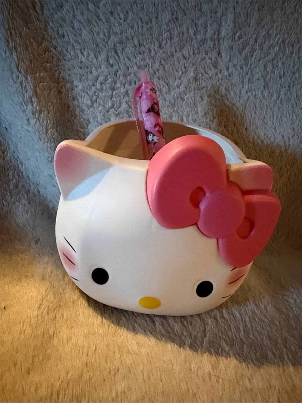 Hello Kitty White Face Organizer with Pink Bow